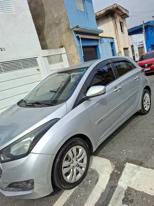 HYUNDAI HB20 1.0 COMFORT PLUS 12V FLEX 4P MANUAL